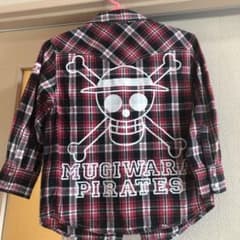 ワンピースのシャツとTシャツ　専用です。のサムネイル