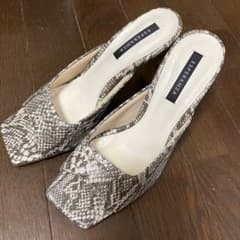 エスペランサ　パイソン　ミュールのサムネイル