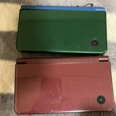 DSi本体2台、ペンなしのサムネイル