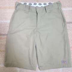 【本家定番】Dickies ディッキーズ チノハーフパンツ グレータグ 28のサムネイル