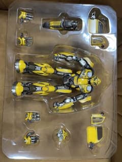 スリーゼロ　threezero  dlx トランスフォーマー　バンブルビーのサムネイル