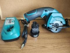 Makita HS300D 充電式マルノコ 85mm バッテリー付きのサムネイル