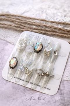 現品♡ネイルチップ　ダイア　Y2K ギャル　推しネイル　蝶々　韓国ネイルのサムネイル
