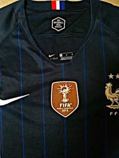 新品【NIKE】フランス代表 Championエンブレム トレーニングシャツのサムネイル