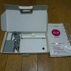 任天堂DSiホワイトのサムネイル
