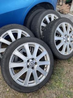 スタッドレスタイヤ　アルミホイール　215/45r/17 5穴　トヨタのサムネイル