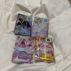 アイカツ カード 4枚セットのサムネイル