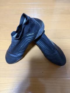 プレデター18+ FG サッカースパイク袋付きトップモデル 27cm adidasプレデター18+ FG サッカースパイク袋付きトップモデル 27cm
