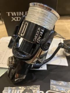 21TWIN POWER XD 4000PG ゴメクサスチタンカラーノブ付 21TWIN POWER XD 4000PG ゴメクサスチタンカラーノブ付 - メルカリ