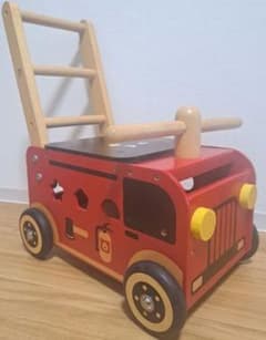 【I'm TOY】アイムトイ　木製消防車 手押しのサムネイル