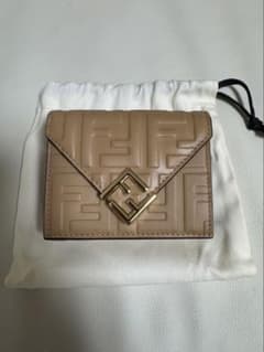 FENDI フェンディ ウォレット 財布 FF ダイヤモンド 財布 レディースのサムネイル