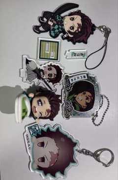 Demon slayer Tanjirō Kamado Keychain + Acrylic Stand+ Plush pouch + Pin set