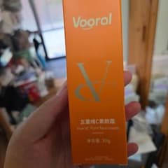 Vooral 五重維C素顔霜 フェイスクリーム 30gのサムネイル