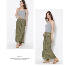 アンティークフラワー柄　楊柳ワイドパンツ  カーキのサムネイル