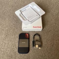 SanDisk SSD 外付け 1TB 防滴防塵 読出最大1050MB/秒のサムネイル