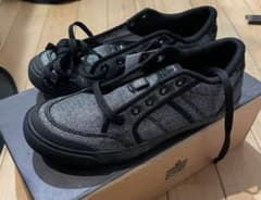 【新品】Admiral スニーカー 23.0 箱ありのサムネイル