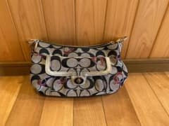 COACH コーチ ショルダーバッグのサムネイル