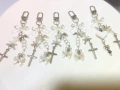 ハンドメイド ビーズキーホルダー クリアのサムネイル