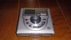 SHARP MD-MS721 ポータブルMDレコーダー 本体 録音】SHARP ポータブルMDレコーダー MD-MS721-S 本体 - メルカリ