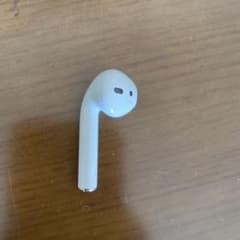 Apple AirPods 第二世代　エアーポッズ　左耳のみ　L片耳　純正品のサムネイル