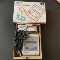 Nintendo スーパーファミコン 本体 コントローラー2個のサムネイル