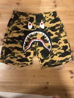 A BATHING APE シャーク ショートパンツ カモフラのサムネイル