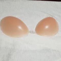 ヌーブラのサムネイル