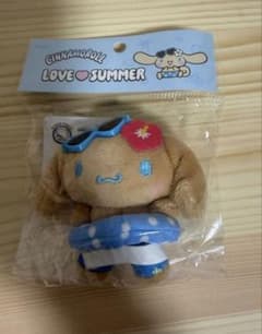 オリーブヤング サンリオコラボ ぬいぐるみキーホルダー 日焼け