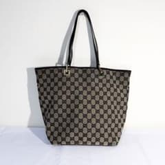 A60 GUCCI グッチ GGキャンバス トートバッグ ブラック スクエア金具 