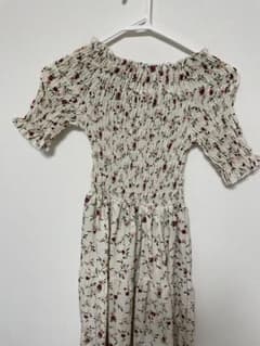 【新品】花柄ワンピースのサムネイル