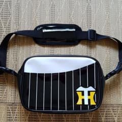 阪神タイガース エナメルバッグ 非売品のサムネイル