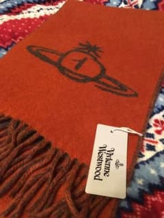 テラコッタオレンジのマフラー Vivienne Westwoodのサムネイル
