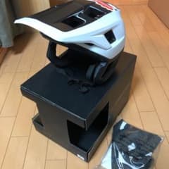 FOX ドロップフレームヘルメットのサムネイル
