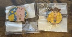 ディズニー ピンバッジ 2個セットのサムネイル