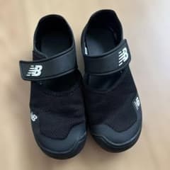 New Balance ニューバランス　 キッズサンダル　ブラック　20cmのサムネイル