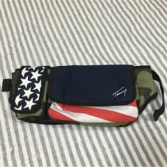 あきら様専用  TOMMY ボディーバッグのサムネイル