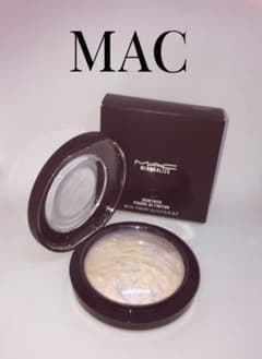 美品☆MAC ミネラライズ スキンフィニッシュ LIGHTSCAPADEのサムネイル