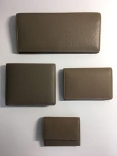 伊勢丹メンズ  革セット 長財布 / 二つ折り財布 / 名刺入れ / 小銭入れのサムネイル