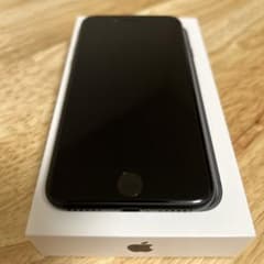iPhone SE (第3世代) ミッドナイト 128 GB SIMフリーのサムネイル