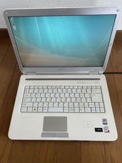 SONY VAIO ホワイト ノートパソコン 本体 VGN-NR72B - メルカリ