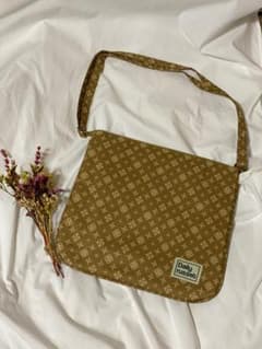 デイリーラシット　すっきり大人め　ショルダーバックのサムネイル