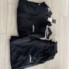 adidas スポーツウェアのサムネイル