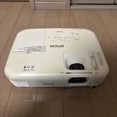Epson プロジェクター本体 + HDMI・電源ケーブルのサムネイル