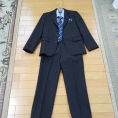 小学校の卒業式用男子スーツのサムネイル