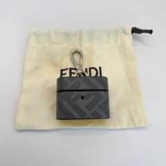 FENDI airpods pro 1 2 ケース　グレー　柄　イヤホンケース FENDI airpods pro 1 2 ケース グレー 柄 イヤホンケース - メルカリ