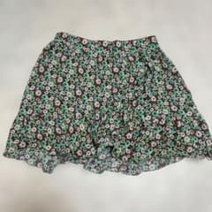 ZARA 花柄フレアスカート XSサイズのサムネイル
