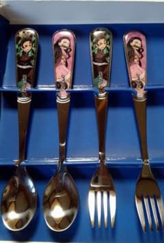 鬼滅　炭治郎＆禰豆子　カトラリーセット　鬼滅　カトラリー　スプーン　フォークのサムネイル