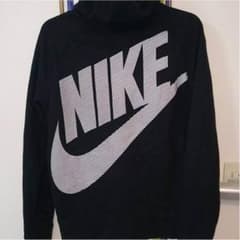 nike パーカーのサムネイル