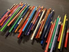 色鉛筆 計73本のサムネイル