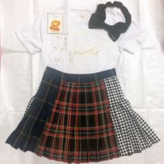 安室ちゃん　安室奈美恵　ファイナリー　Tシャツ　スカート　ヘアバンド　ワッペンのサムネイル